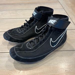 Nike wrestling shoes size 11 (only worn twice)